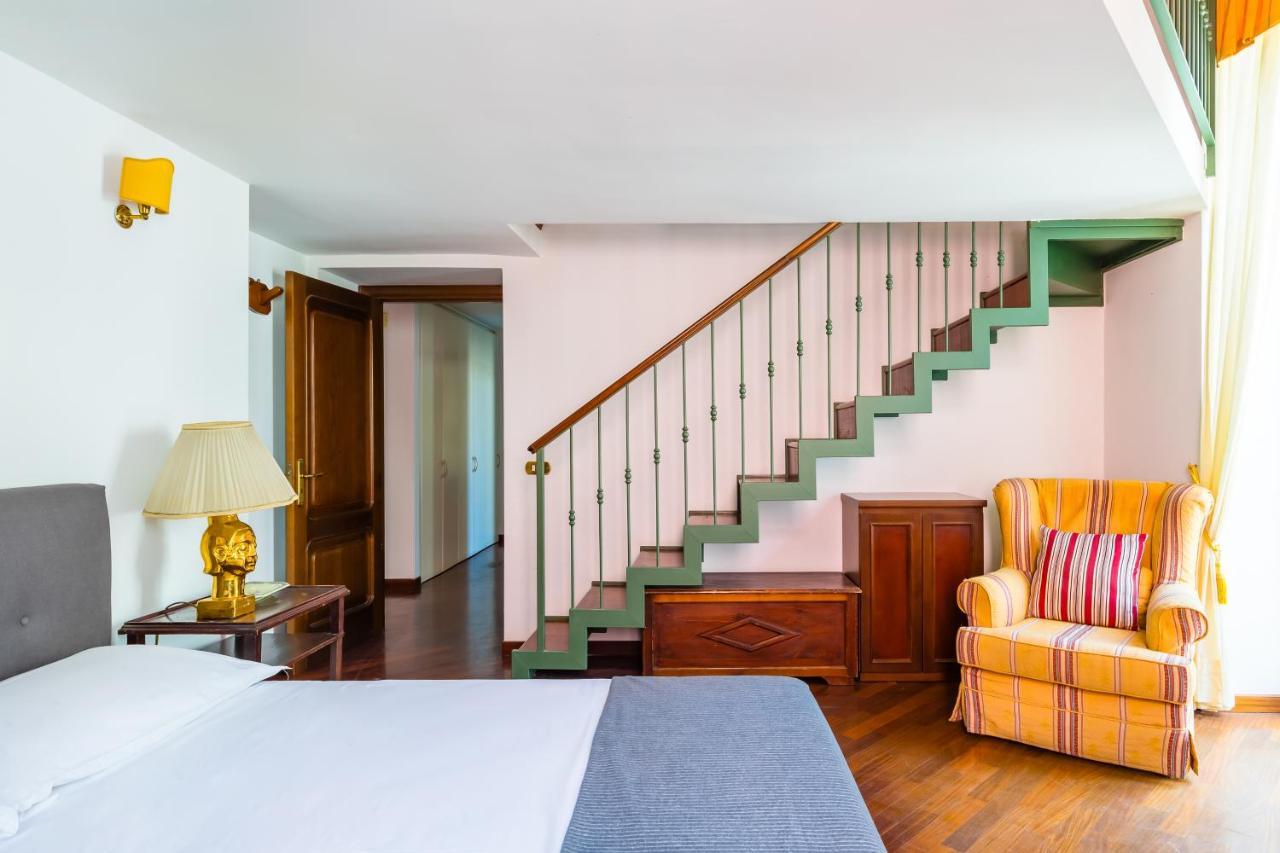 Grand Classic Apartment At San Martino By Napoliapartments Dış mekan fotoğraf