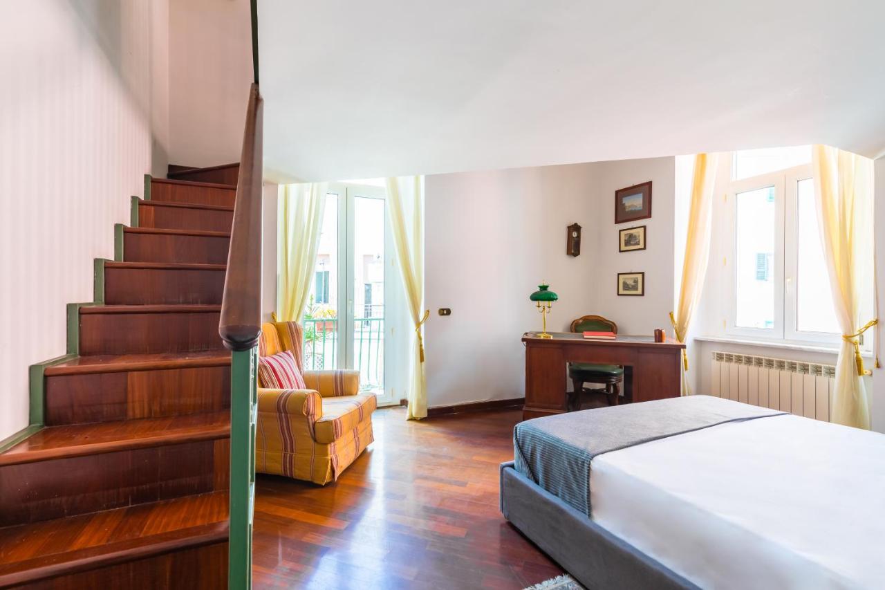 Grand Classic Apartment At San Martino By Napoliapartments Dış mekan fotoğraf