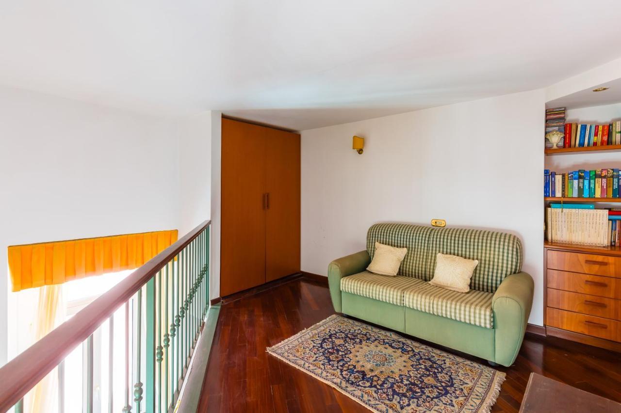Grand Classic Apartment At San Martino By Napoliapartments Dış mekan fotoğraf