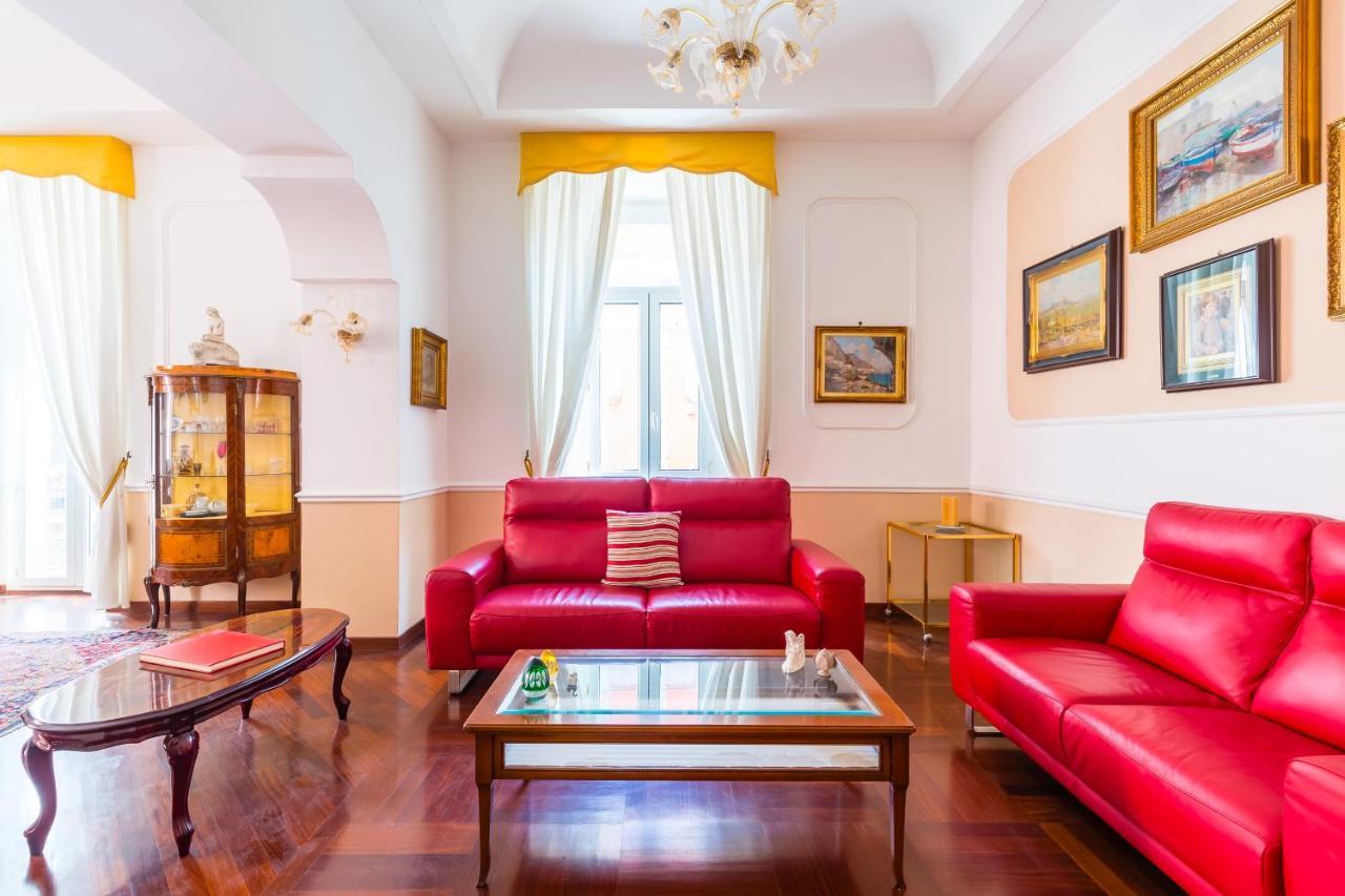 Grand Classic Apartment At San Martino By Napoliapartments Dış mekan fotoğraf