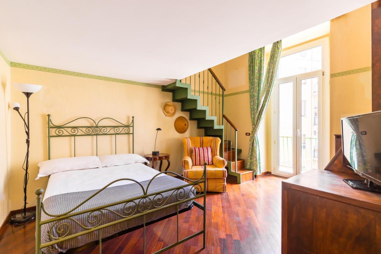 Grand Classic Apartment At San Martino By Napoliapartments Dış mekan fotoğraf