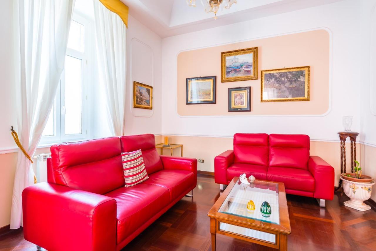 Grand Classic Apartment At San Martino By Napoliapartments Dış mekan fotoğraf
